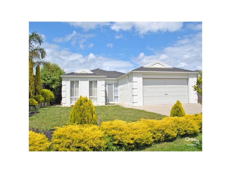 9 Mowbray Court, Berwick VIC 3806