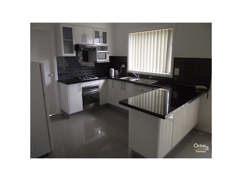 7 Amberley Drive, Pakenham VIC 3810