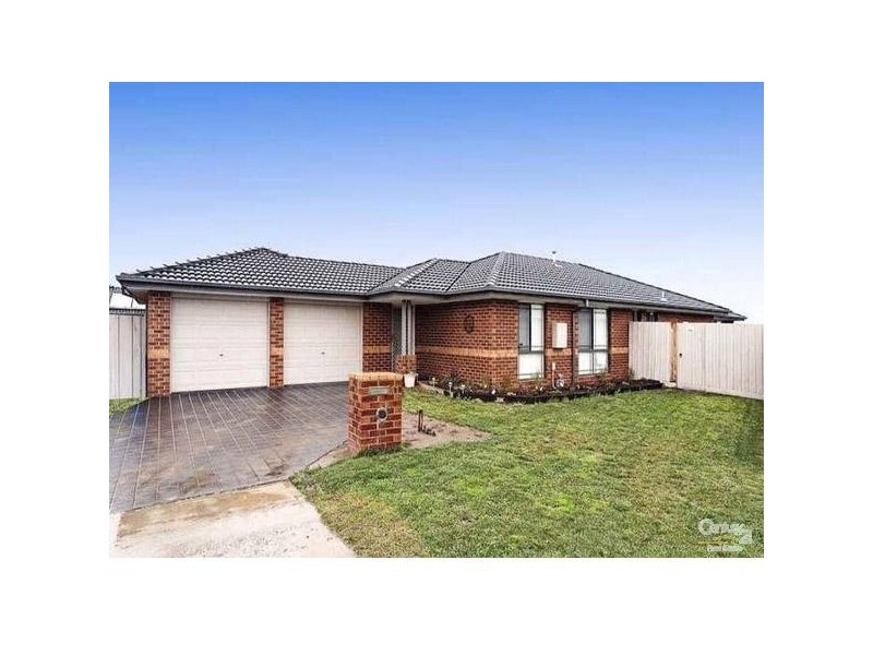 11 Chin Court, Berwick VIC 3806