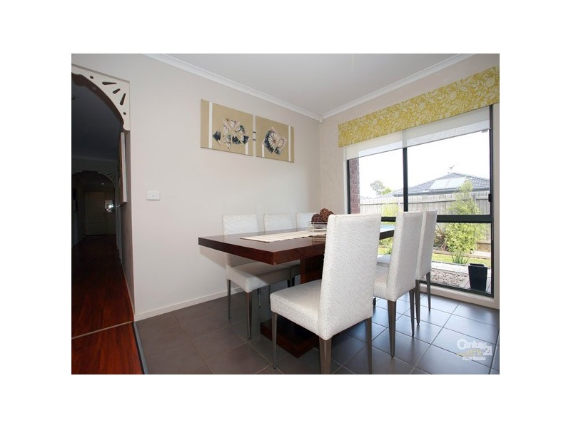 11 Chin Court, Berwick VIC 3806