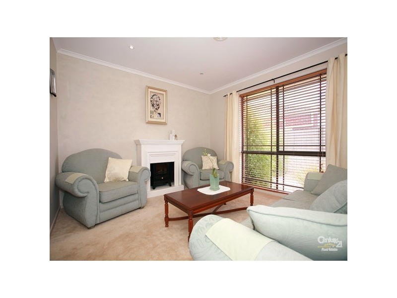 11 Chin Court, Berwick VIC 3806