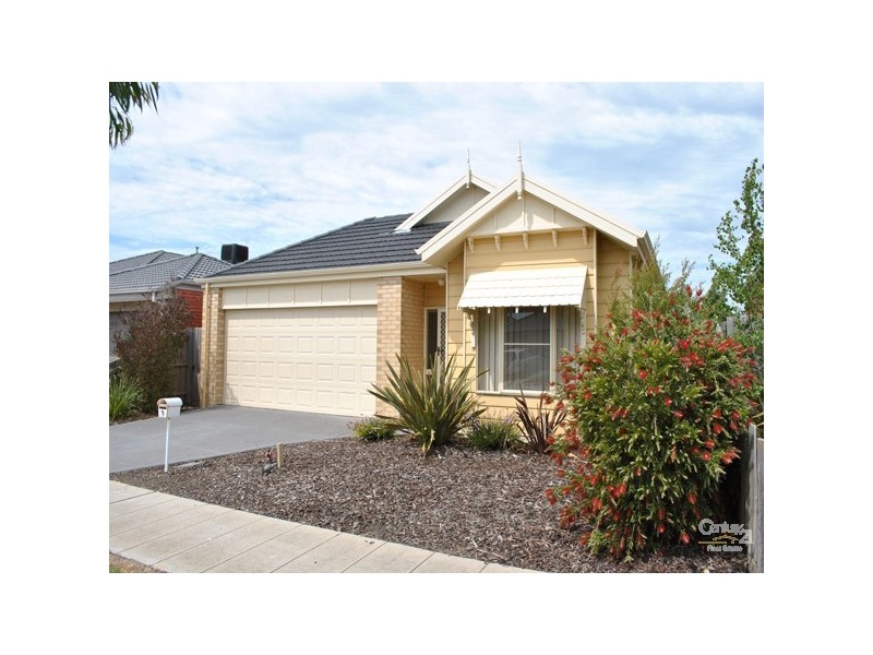 6 Bolderwood Place, Lynbrook VIC 3975