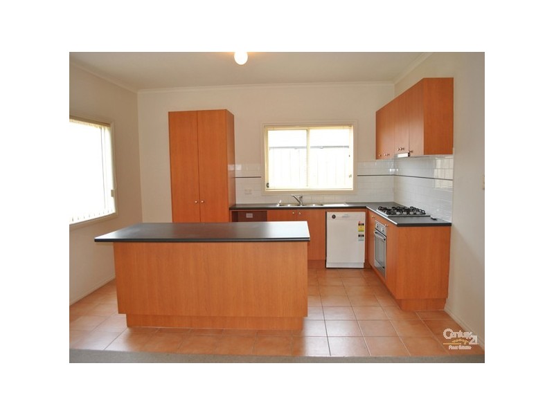 6 Bolderwood Place, Lynbrook VIC 3975