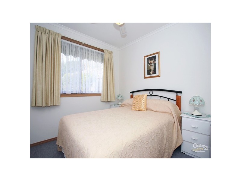 2 Adelong Street, Berwick VIC 3806