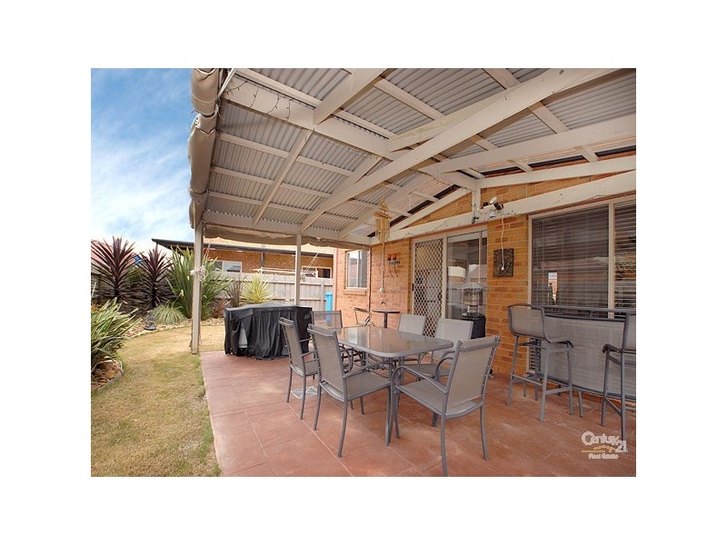 32 Amhurst Drive, Narre Warren South VIC 3805