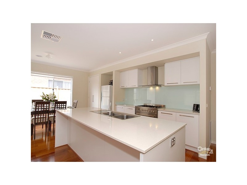 36 Island Circuit, Lyndhurst VIC 3975