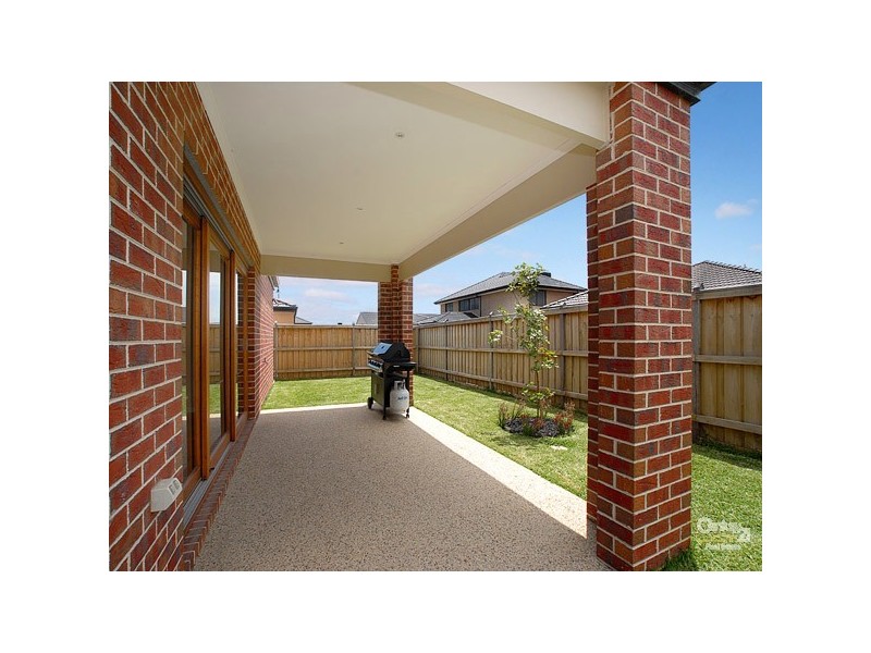 36 Island Circuit, Lyndhurst VIC 3975