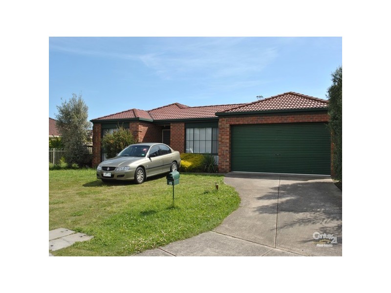 19 Yaraan Court, Hampton Park VIC 3976