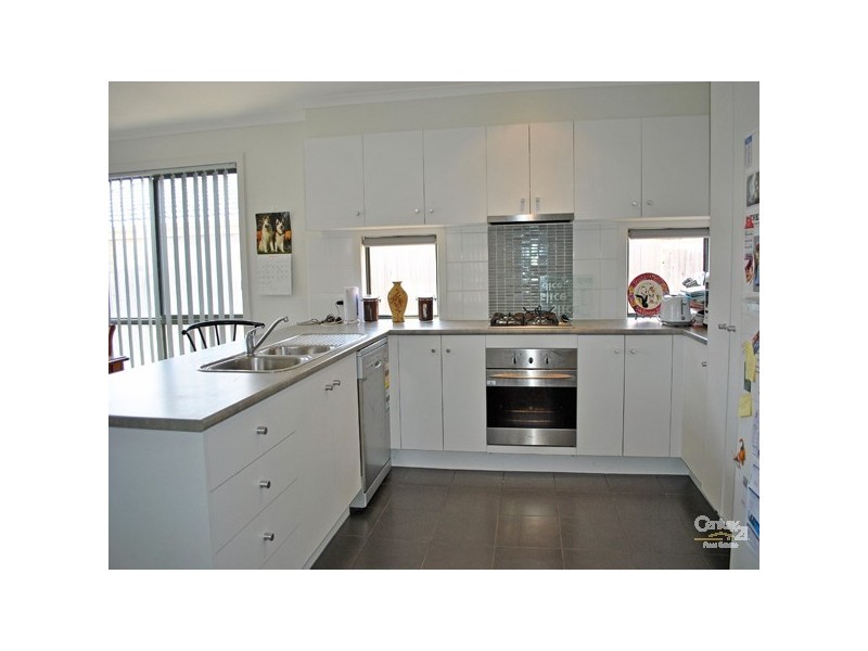 68 Golf Links Road, Berwick VIC 3806