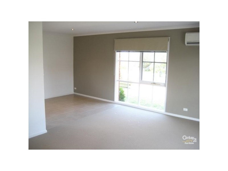 22 Amber Crescent, Narre Warren VIC 3805