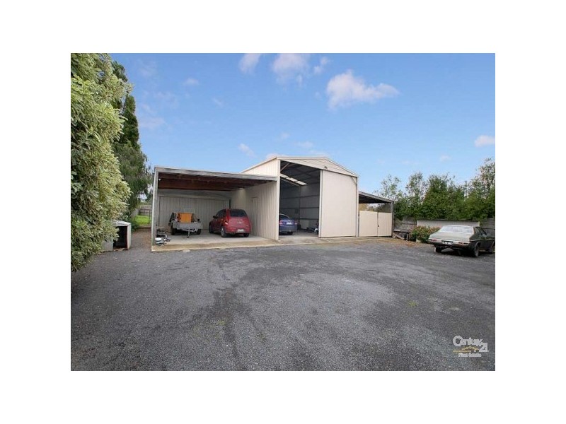 27 Damian Court, Cranbourne VIC 3977