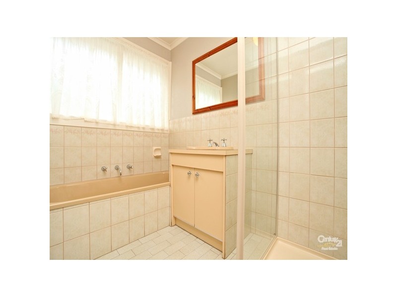 26 Blackwood Drive, Narre Warren VIC 3805