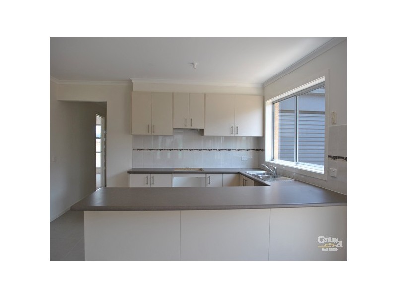 23 Evesham Drive, Cranbourne North VIC 3977