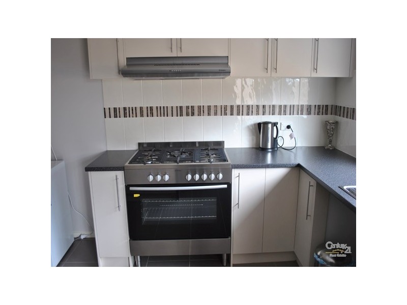 30 Kingsfield Crescent, Lynbrook VIC 3975