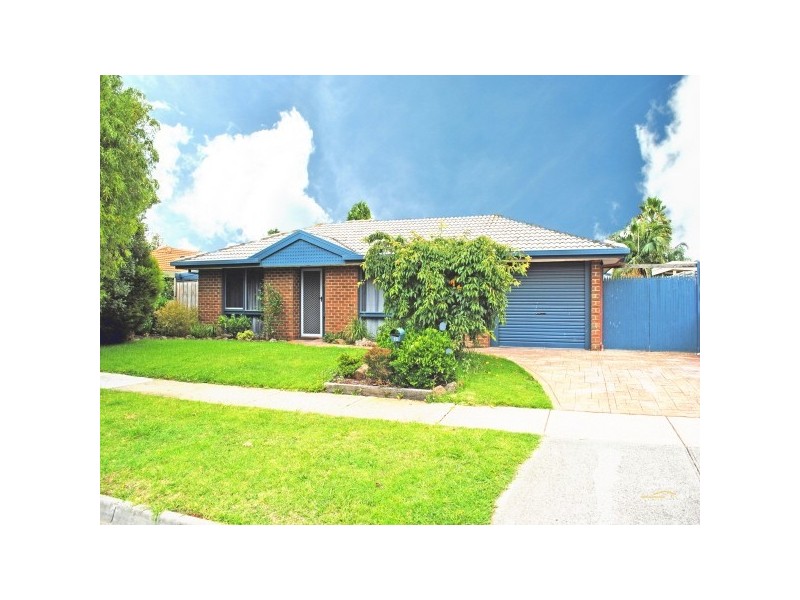 18 Pioneer Court,, Berwick VIC 3806