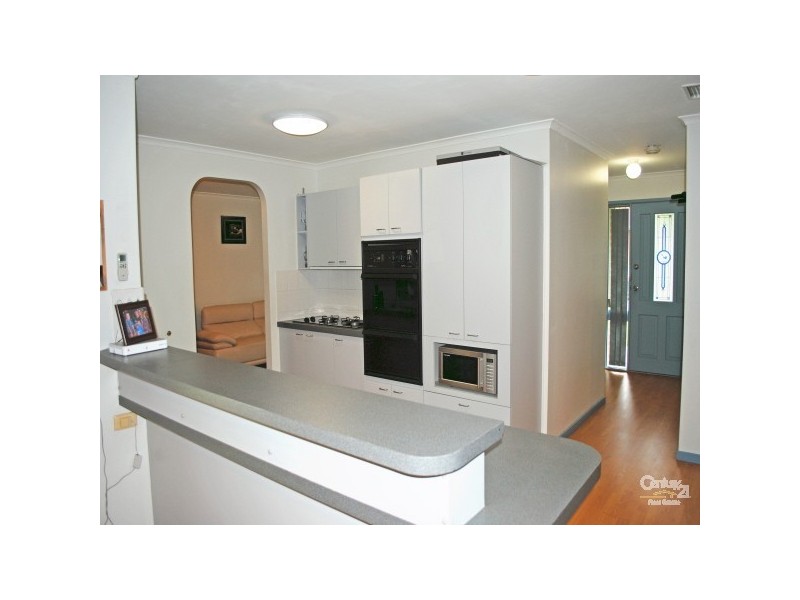 18 Pioneer Court,, Berwick VIC 3806