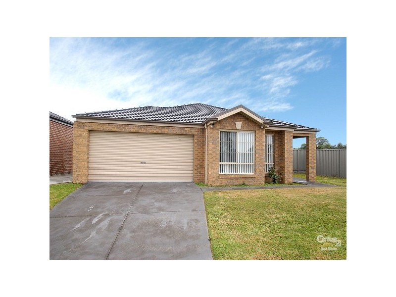 3 Saltram Court, Cranbourne East VIC 3977