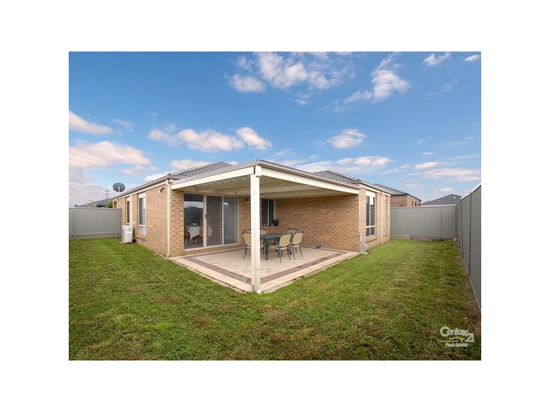3 Saltram Court, Cranbourne East VIC 3977