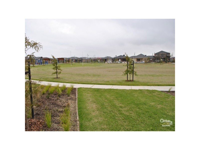 4 Pimpernel Place, Cranbourne North VIC 3977