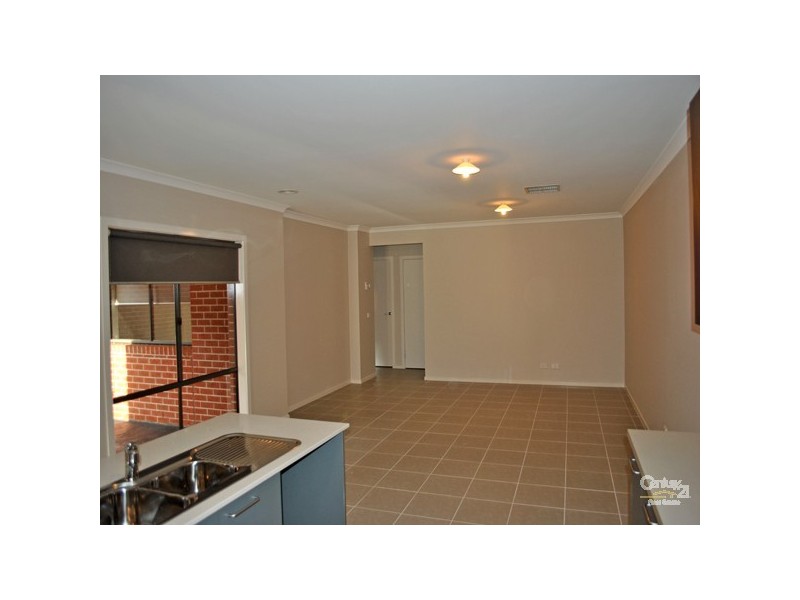 4 Pimpernel Place, Cranbourne North VIC 3977