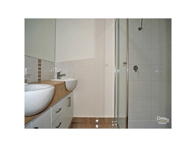 2/15 Coniston Avenue, Berwick VIC 3806