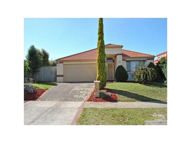 24 Streeton Way, Berwick VIC 3806