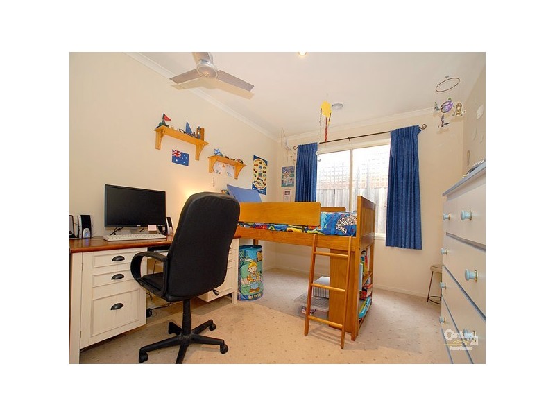 24 Streeton Way, Berwick VIC 3806