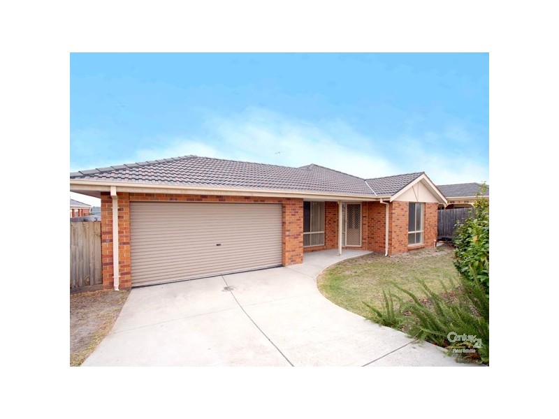 34 Earlsfield Drive, Berwick VIC 3806