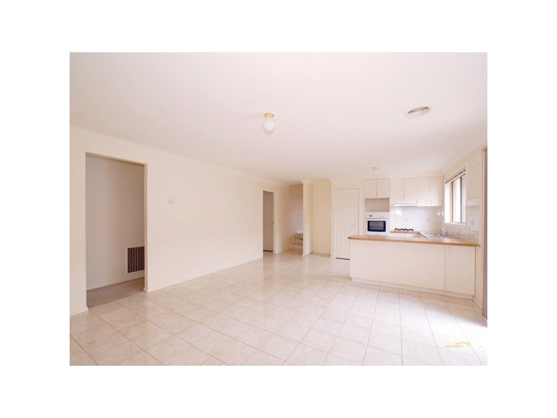 34 Earlsfield Drive, Berwick VIC 3806