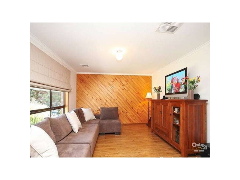 2 Ireland Avenue, Narre Warren VIC 3805