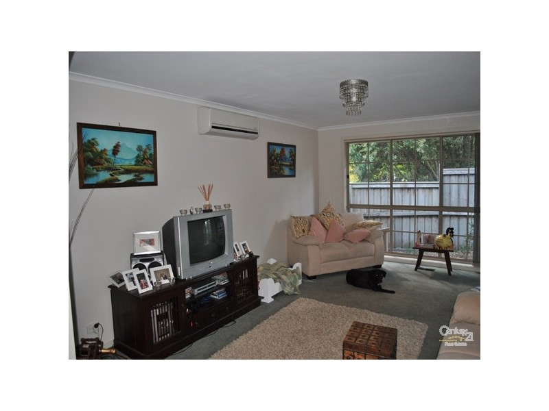 2/6 Messmate Court, Berwick VIC 3806