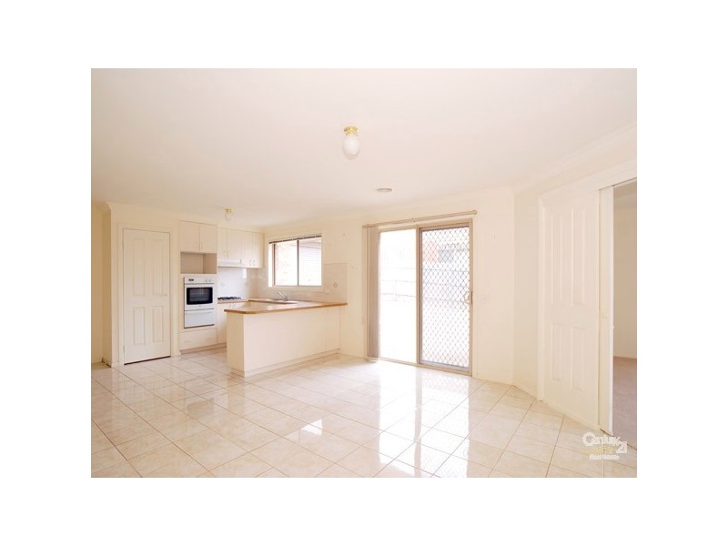 34 Earlsfield Drive, Berwick VIC 3806