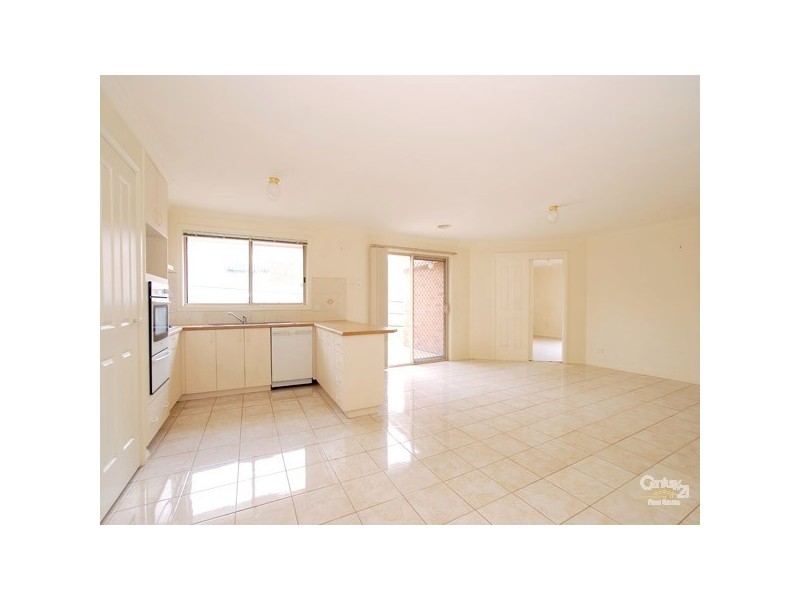 34 Earlsfield Drive, Berwick VIC 3806