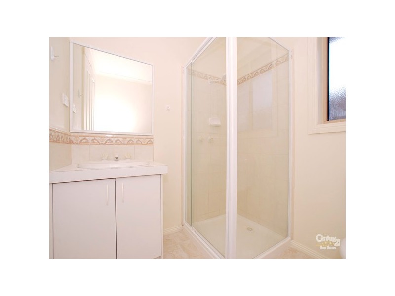 34 Earlsfield Drive, Berwick VIC 3806