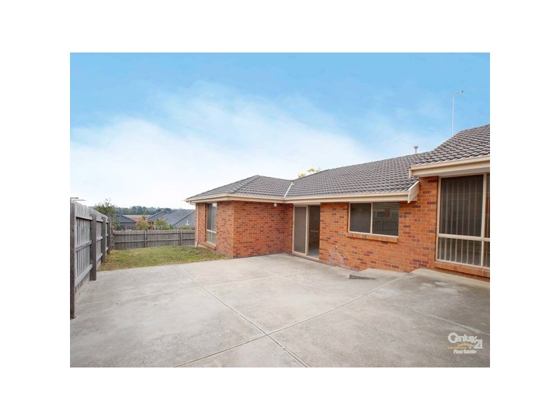34 Earlsfield Drive, Berwick VIC 3806