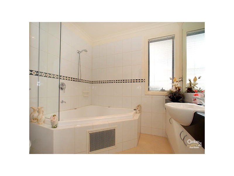 32/18 Marlesford Crescent, Berwick VIC 3806