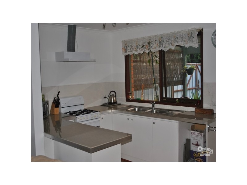 1B Watson Garden, Berwick VIC 3806