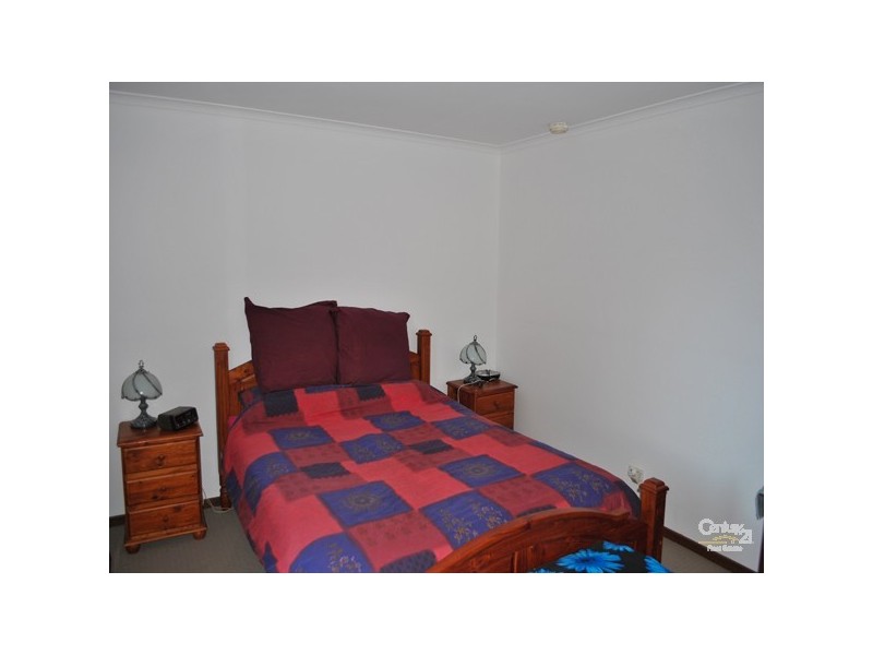 1B Watson Garden, Berwick VIC 3806