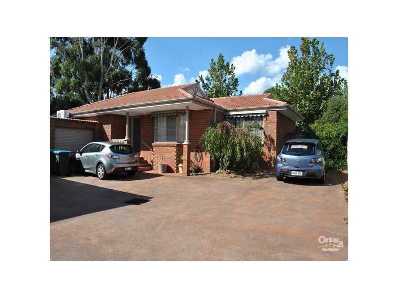 2/6 Messmate Court, Berwick VIC 3806