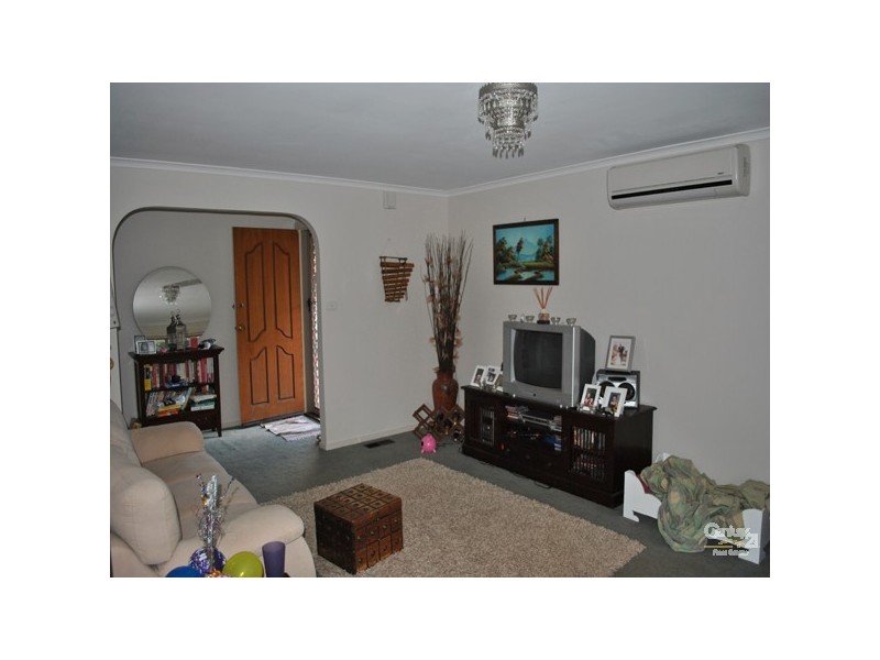 2/6 Messmate Court, Berwick VIC 3806