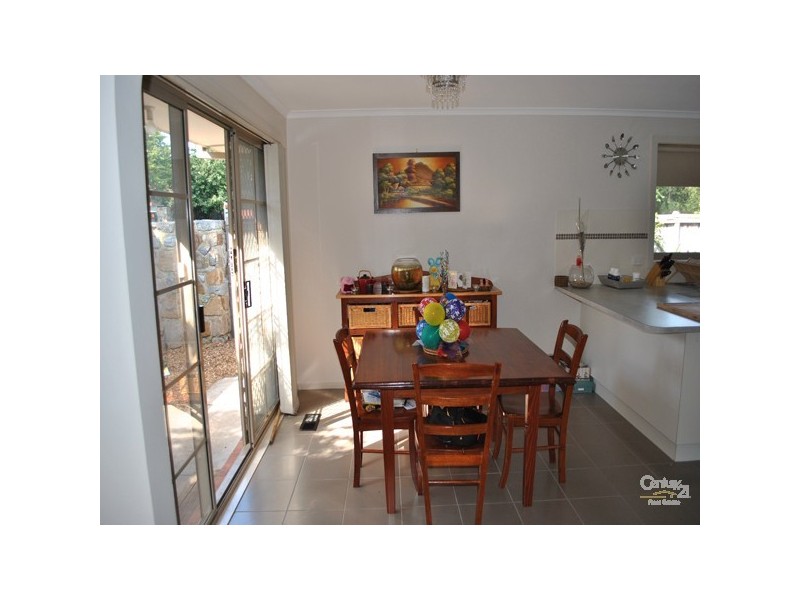 2/6 Messmate Court, Berwick VIC 3806