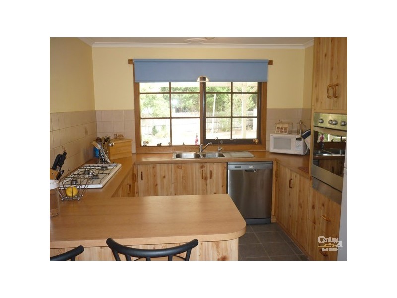 14 Daniher Close, Berwick VIC 3806