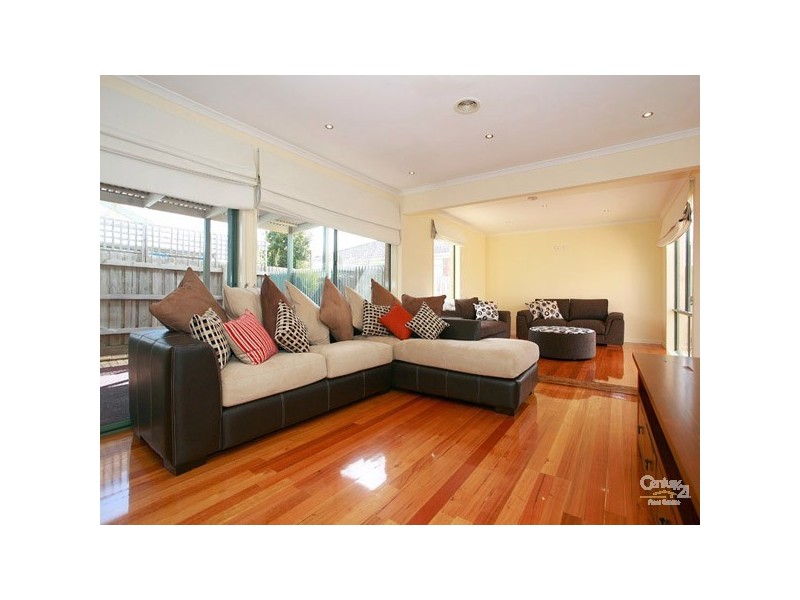 92 Bellevue Drive, Berwick VIC 3806