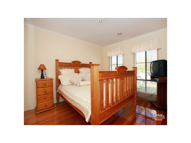 92 Bellevue Drive, Berwick VIC 3806