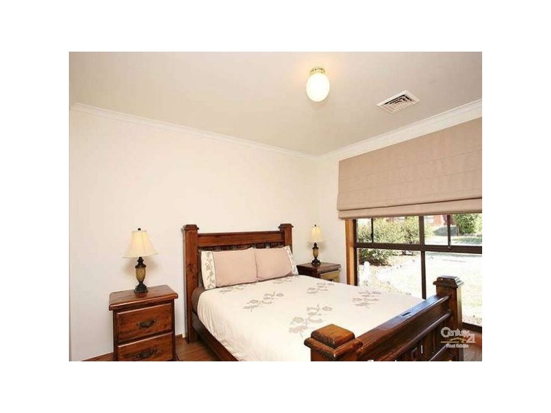 2 Ireland Avenue, Narre Warren VIC 3805