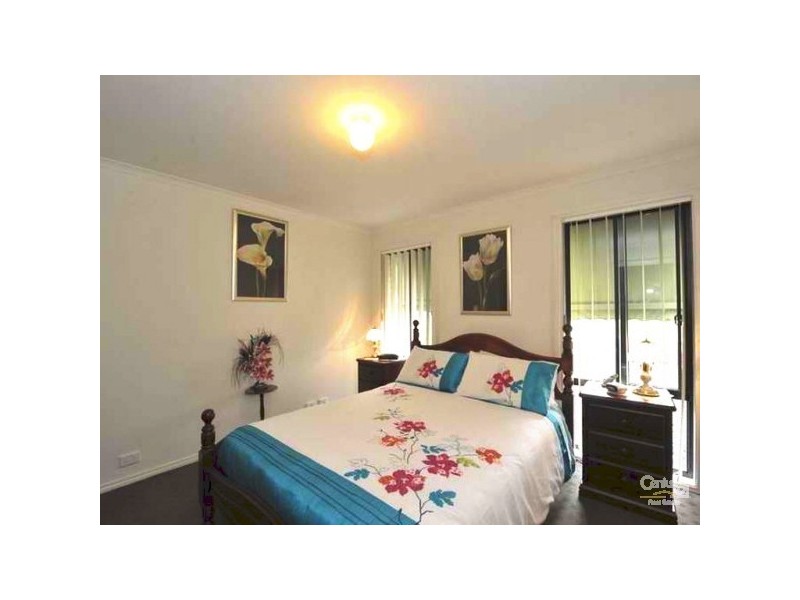 4/22 Parman Avenue, Pakenham VIC 3810