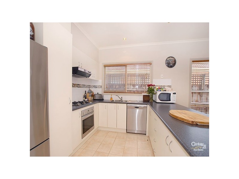 8 Cashel Court,, Berwick VIC 3806