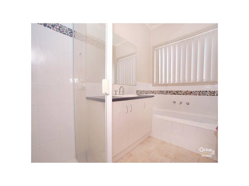 8 Cashel Court,, Berwick VIC 3806