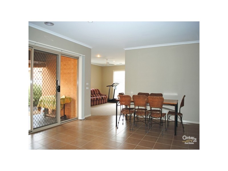 19 Monarch Road, Berwick VIC 3806