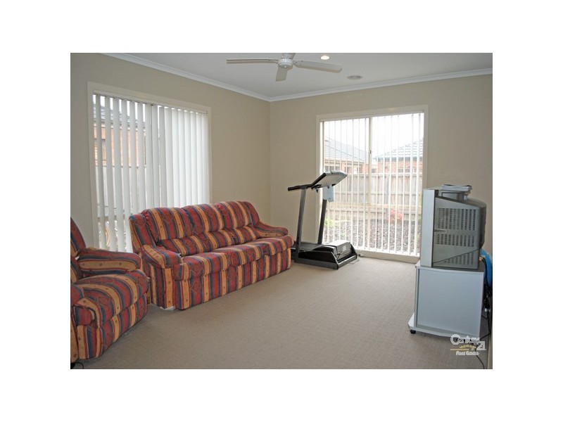 19 Monarch Road, Berwick VIC 3806